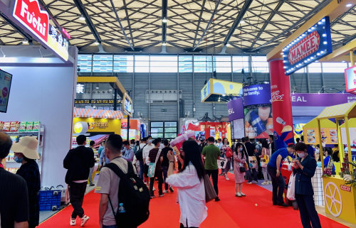 中食展｜4500+展位中，COFE+咖啡机器人“贼拉”吸睛